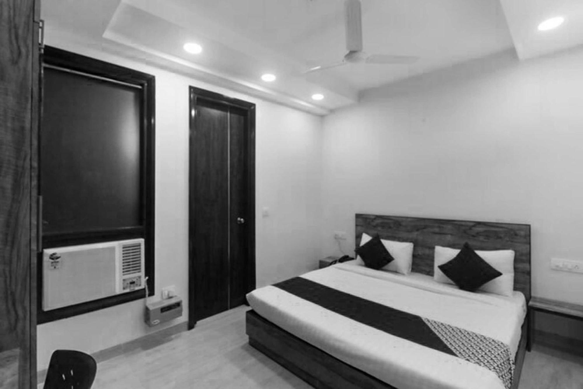 Super Hotel O Comfort Residency Near Artemis Hospital Гургаон Екстериор снимка